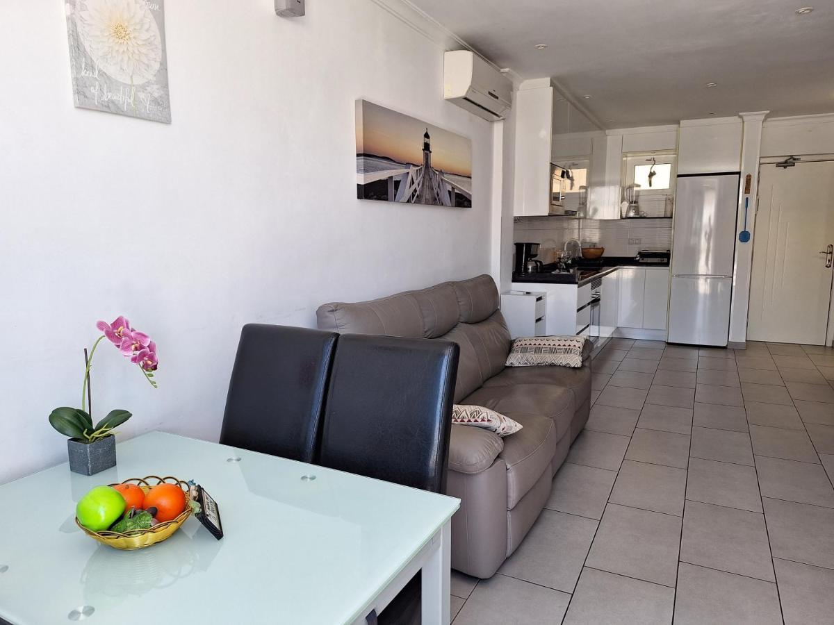 Solaris - Refurbished, Top Floor, Sea Views Puerto Rico  Eksteriør bilde