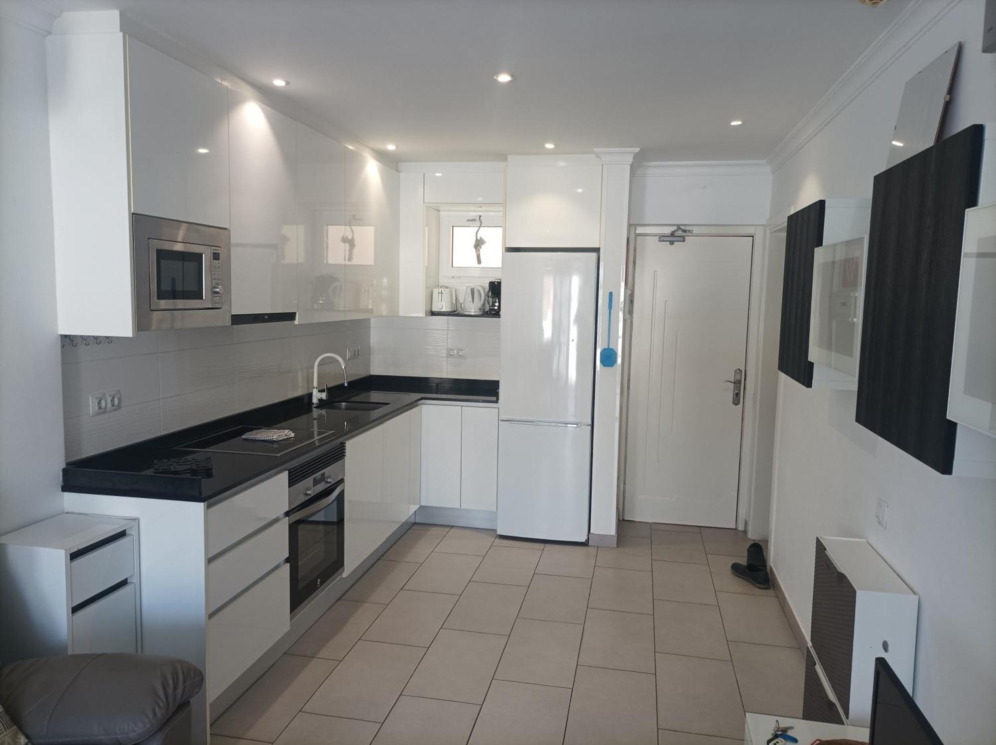 Solaris - Refurbished, Top Floor, Sea Views Puerto Rico  Eksteriør bilde